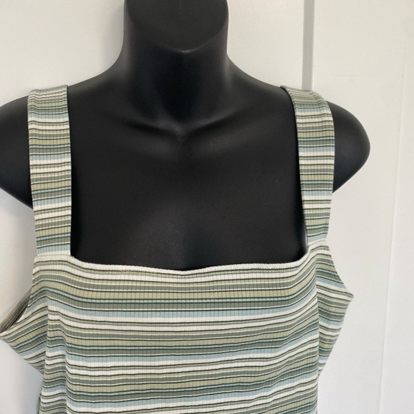 American‎ Eagle Outfitters Women's Green and White Crop Tank Top Size XL - Picture 6 of 8